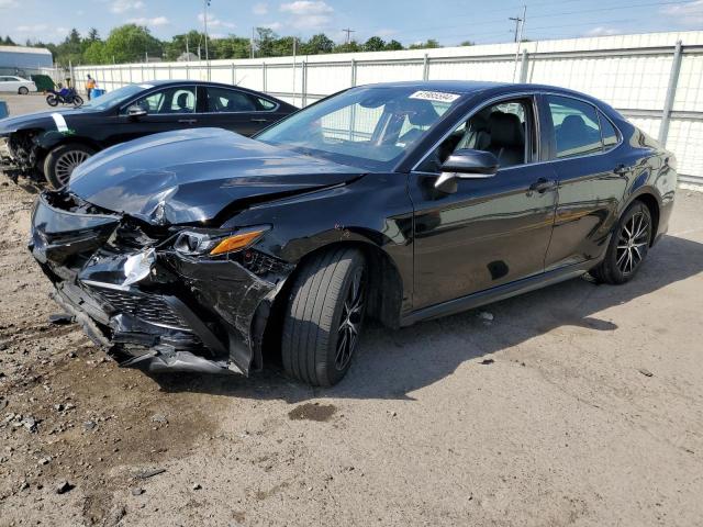 2022 Toyota Camry, SE