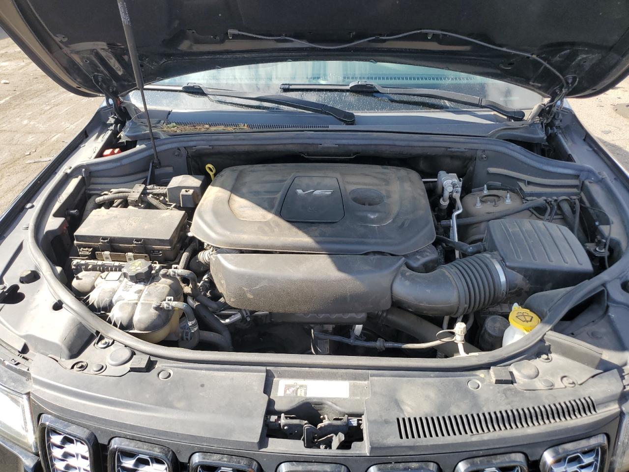 1C4RJFAGXHC938326 2017 Jeep Grand Cherokee Laredo