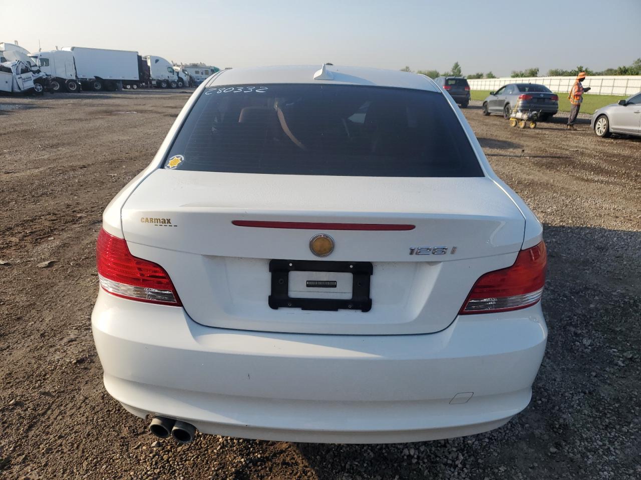 WBAUP7C57BVP21559 2011 BMW 128 I