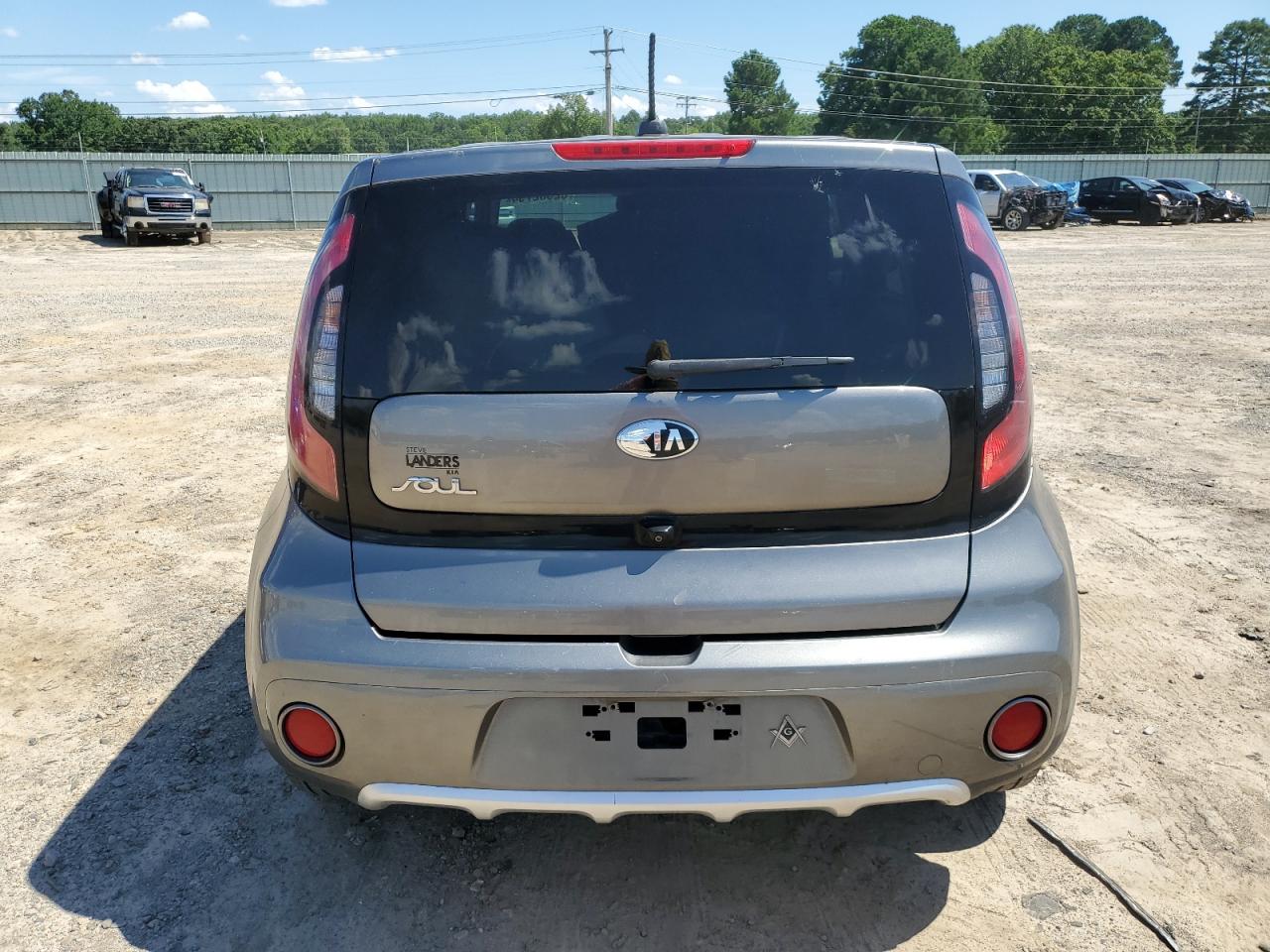 KNDJP3A5XJ7610900 2018 Kia Soul +