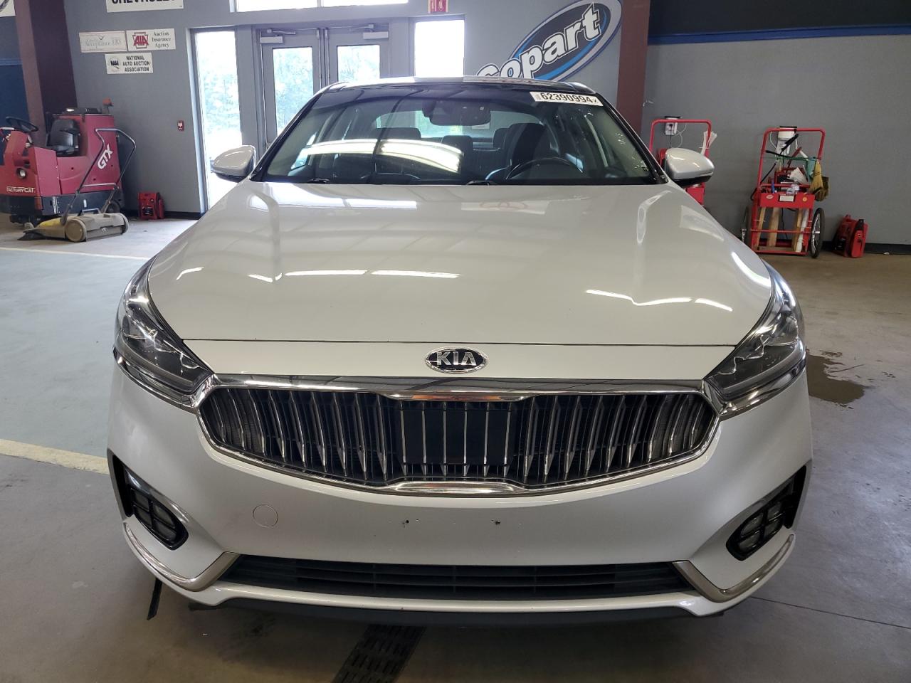 2017 Kia Cadenza Premium vin: KNALC4J1XH5069891