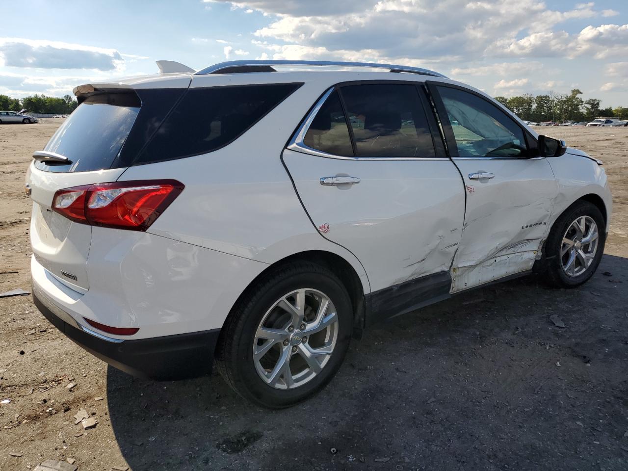 3GNAXPEU7JS632726 2018 Chevrolet Equinox Premier