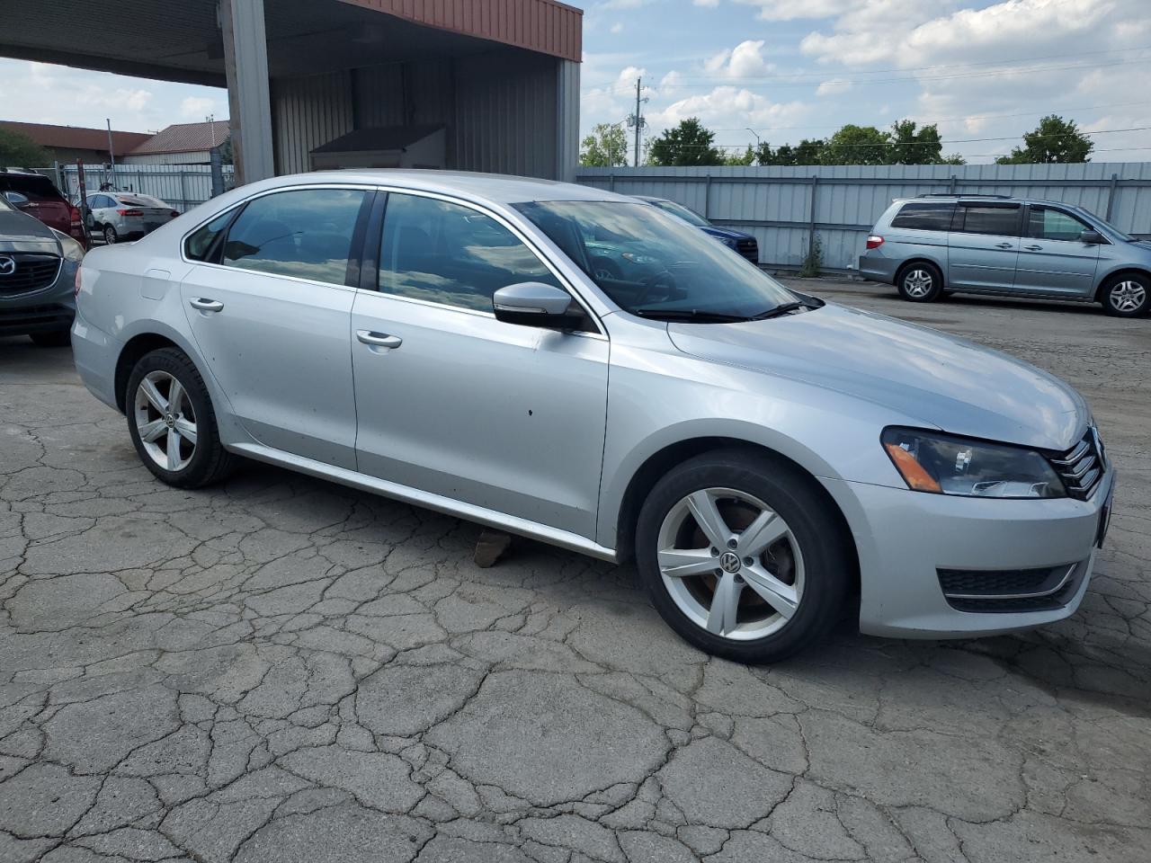 2014 Volkswagen Passat Se vin: 1VWBT7A36EC085270