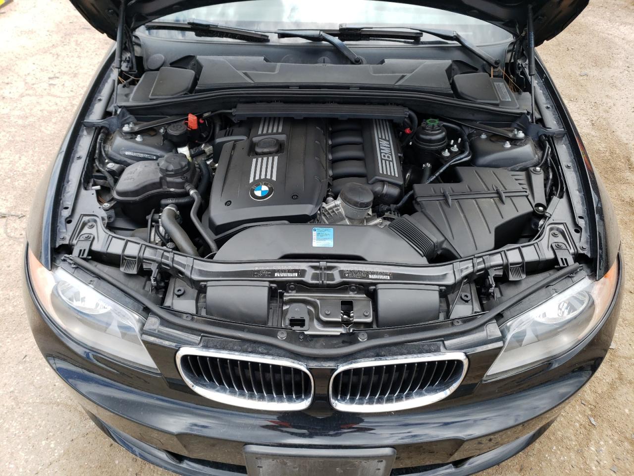 WBAUN1C52BVH83229 2011 BMW 128 I