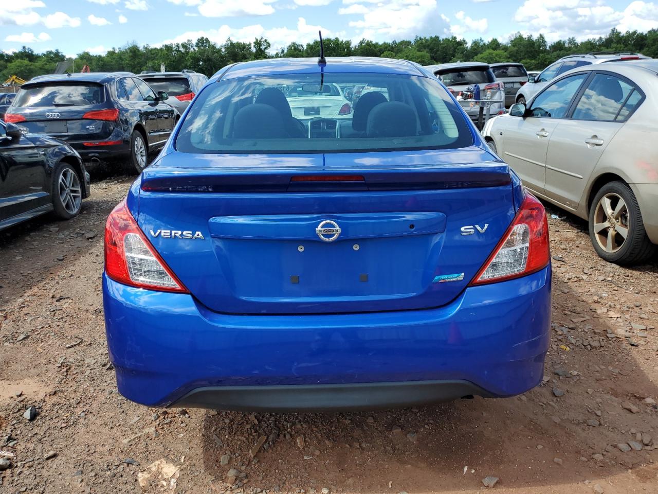 2015 Nissan Versa S vin: 3N1CN7AP5FL896233