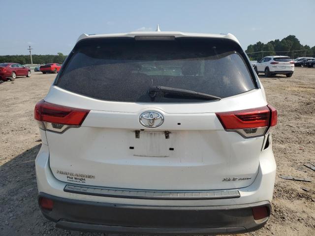 VIN 5TDJZRFH3JS914804 2018 Toyota Highlander, SE no.6