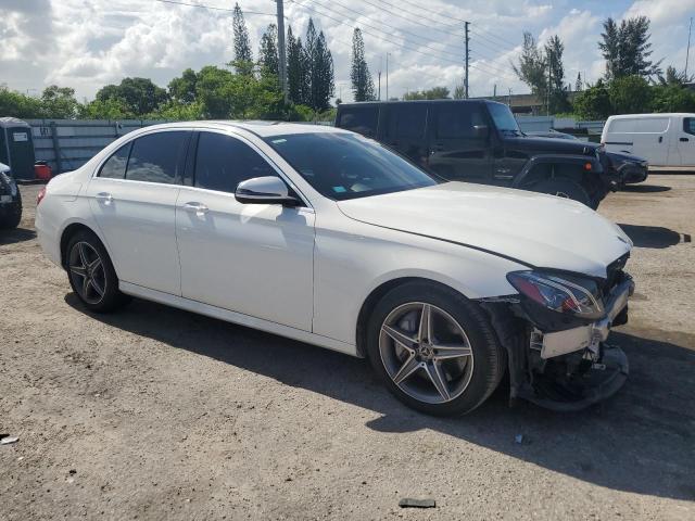 WDDZF4JB0JA376132 2018 Mercedes-Benz E 300