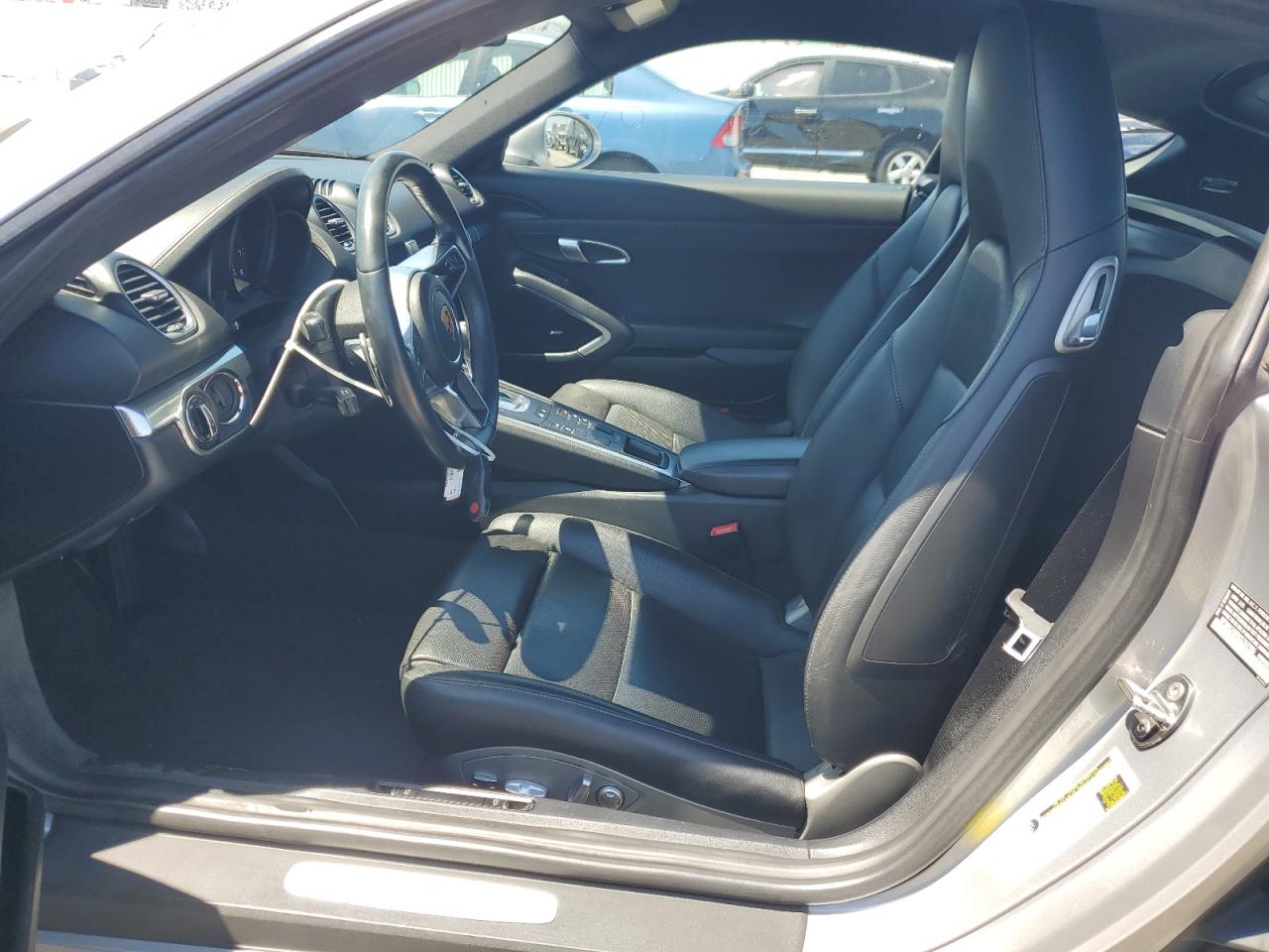 WP0AA2A89KS260986 2019 Porsche Cayman Base