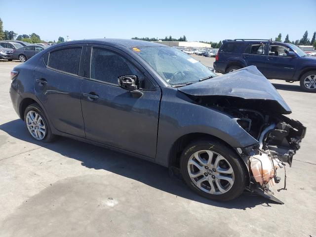 VIN 3MYDLBZV1GY135993 2016 Toyota Scion no.4