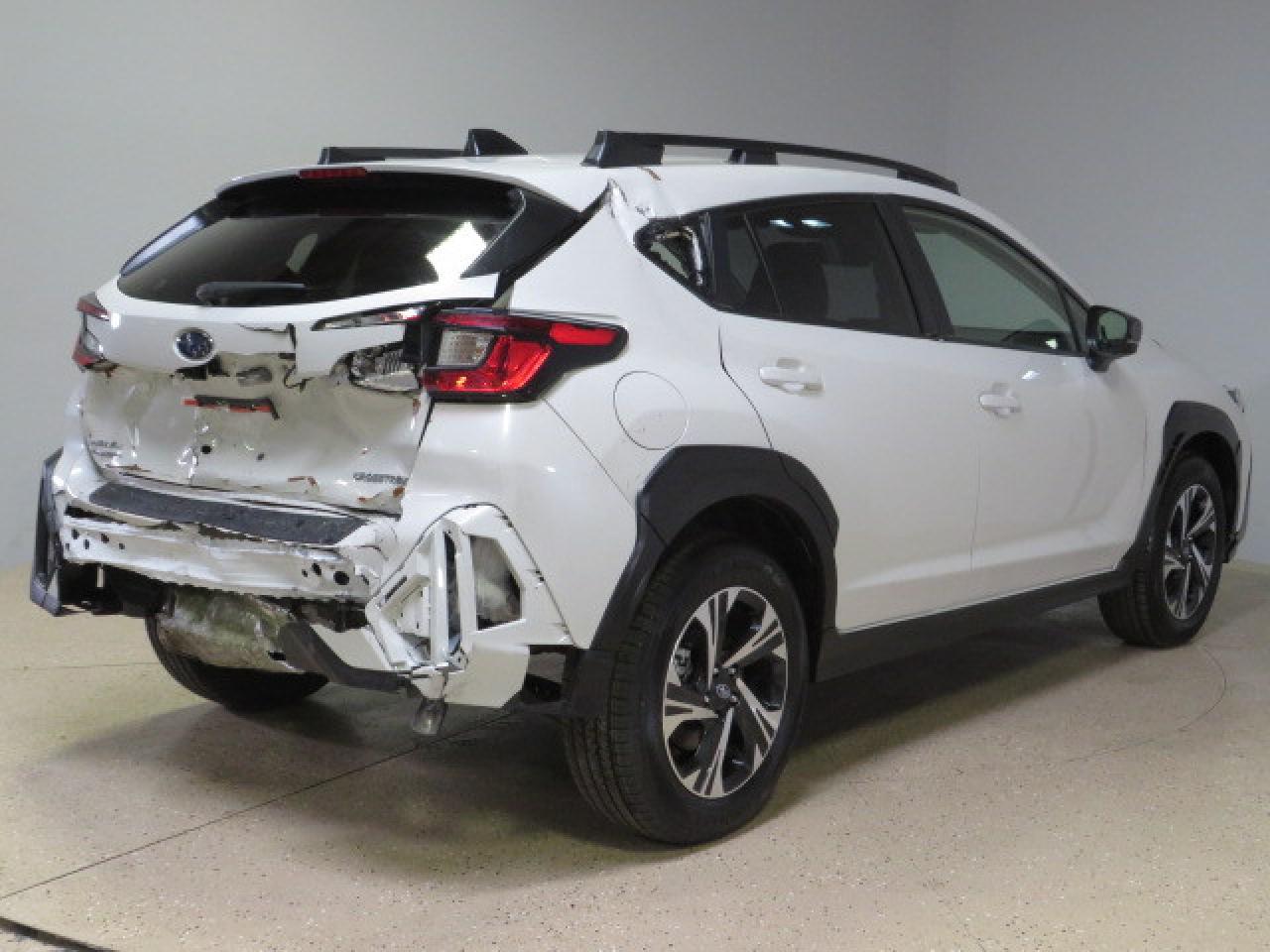 2024 Subaru Crosstrek Premium vin: JF2GUADCXR8316955