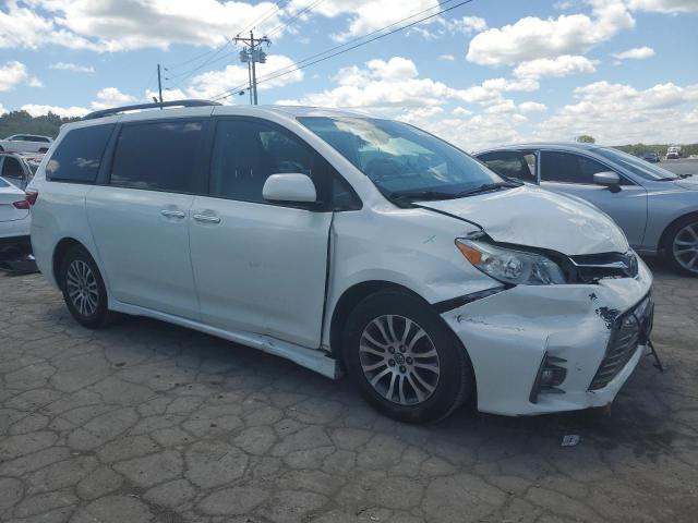 VIN 5TDYZ3DC8JS919354 2018 Toyota Sienna, Xle no.4