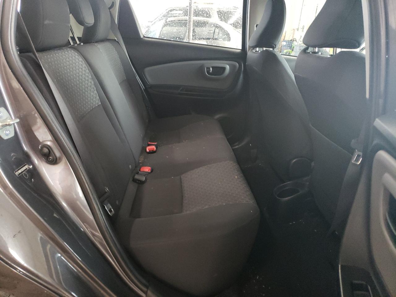 VNKKTUD32HA078613 2017 Toyota Yaris L