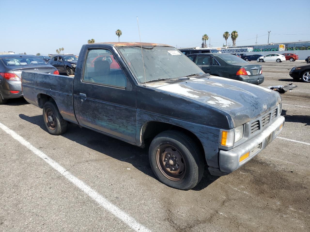 Lot #2996161413 1995 NISSAN TRUCK E/XE