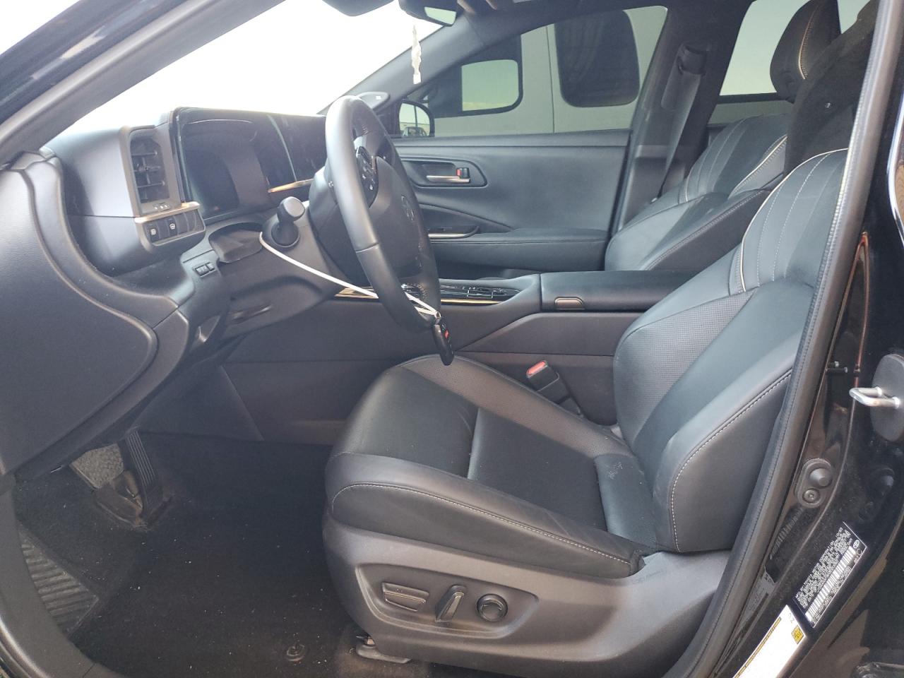 JTDAAAAF8R3020082 2024 Toyota Crown Xle