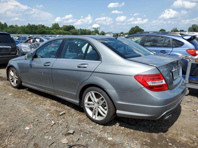 VIN WDDGF8AB4DR272554 2013 Mercedes-Benz C-Class, 3... no.2