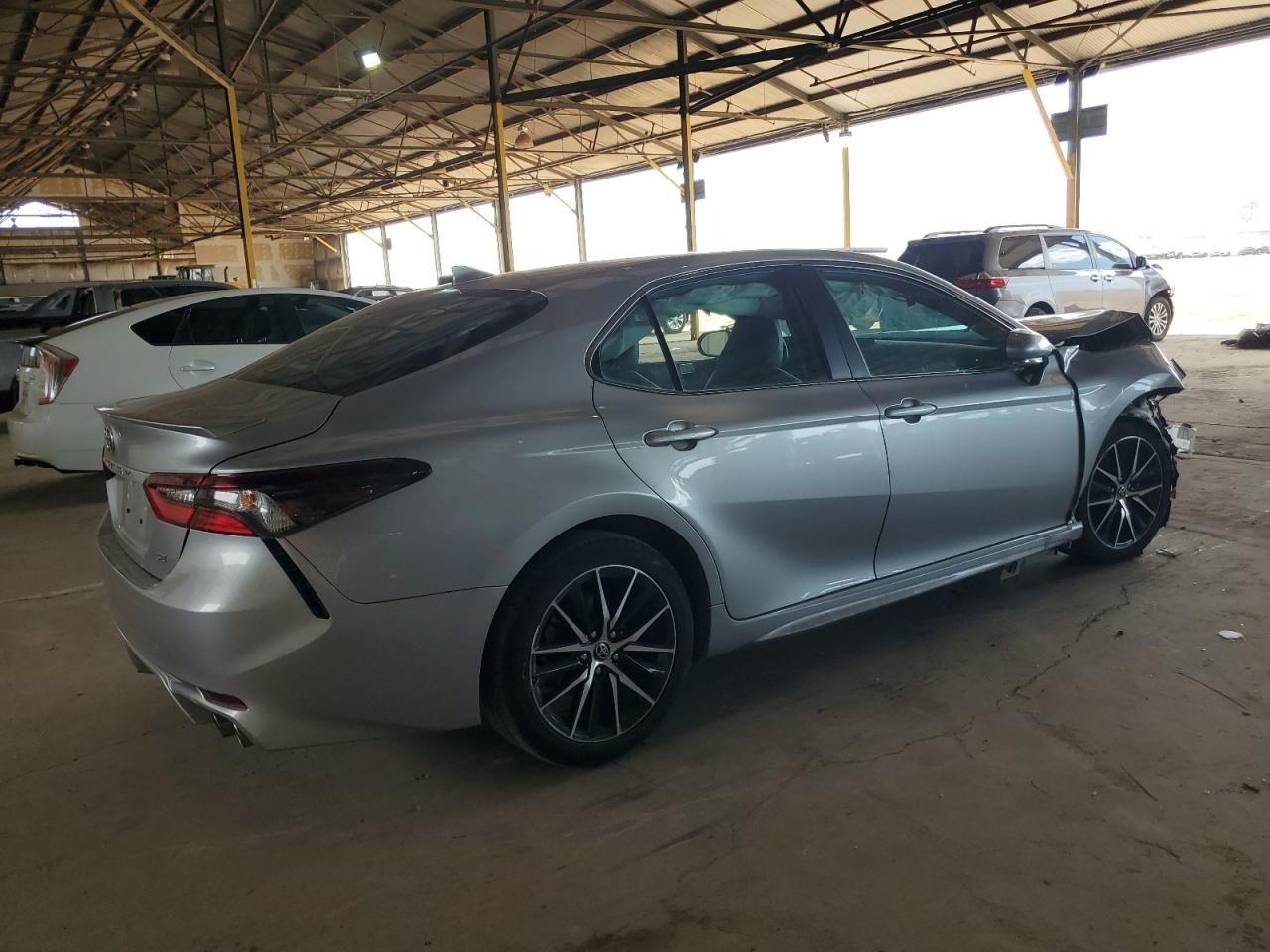 2022 Toyota Camry Se vin: 4T1G11AK0NU698400