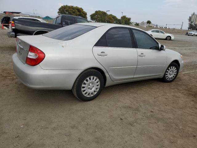 2003 Toyota Camry Le VIN: 4T1BE32K83U750572 Lot: 63145104