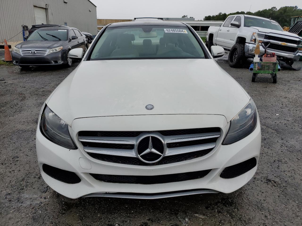 55SWF4JB6HU228192 2017 Mercedes-Benz C 300