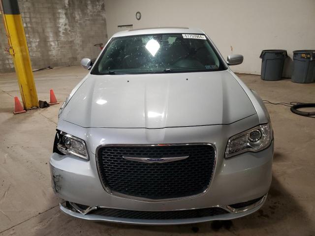 2019 Chrysler 300 Touring VIN: 2C3CCAAG2KH589996 Lot: 61753964