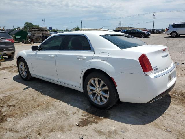 VIN 2C3CCARG7KH560417 2019 Chrysler 300, Touring no.2