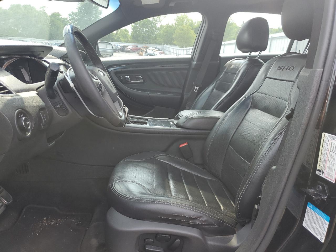 1FAHP2KT1DG135573 2013 Ford Taurus Sho