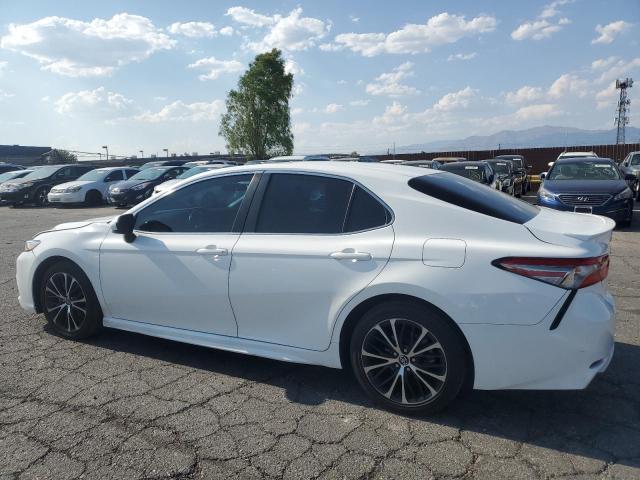 VIN 4T1B11HK3JU643272 2018 Toyota Camry, L no.2