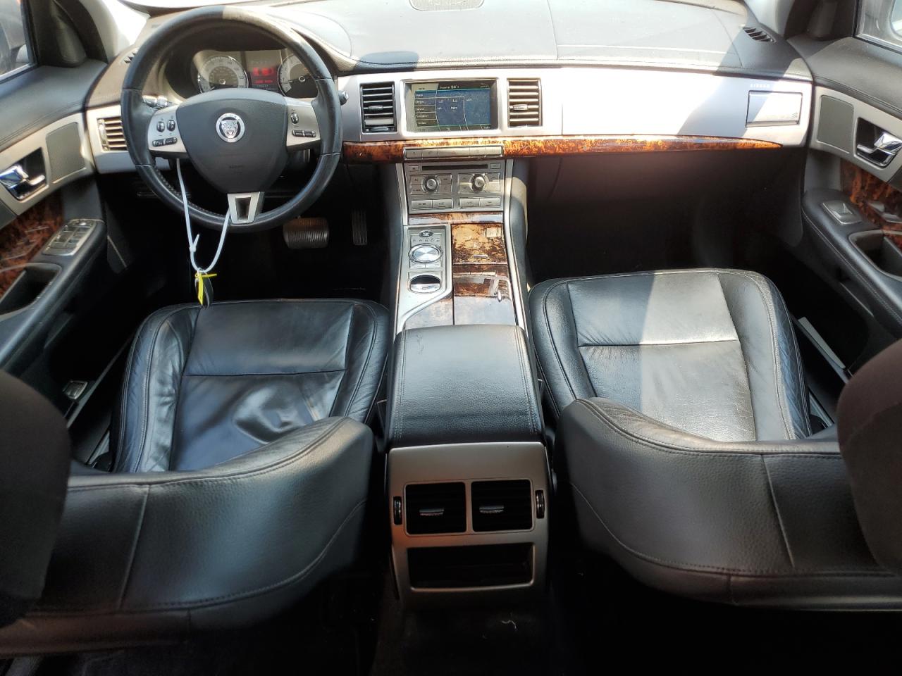 SAJWA05B89HR16989 2009 Jaguar Xf Luxury