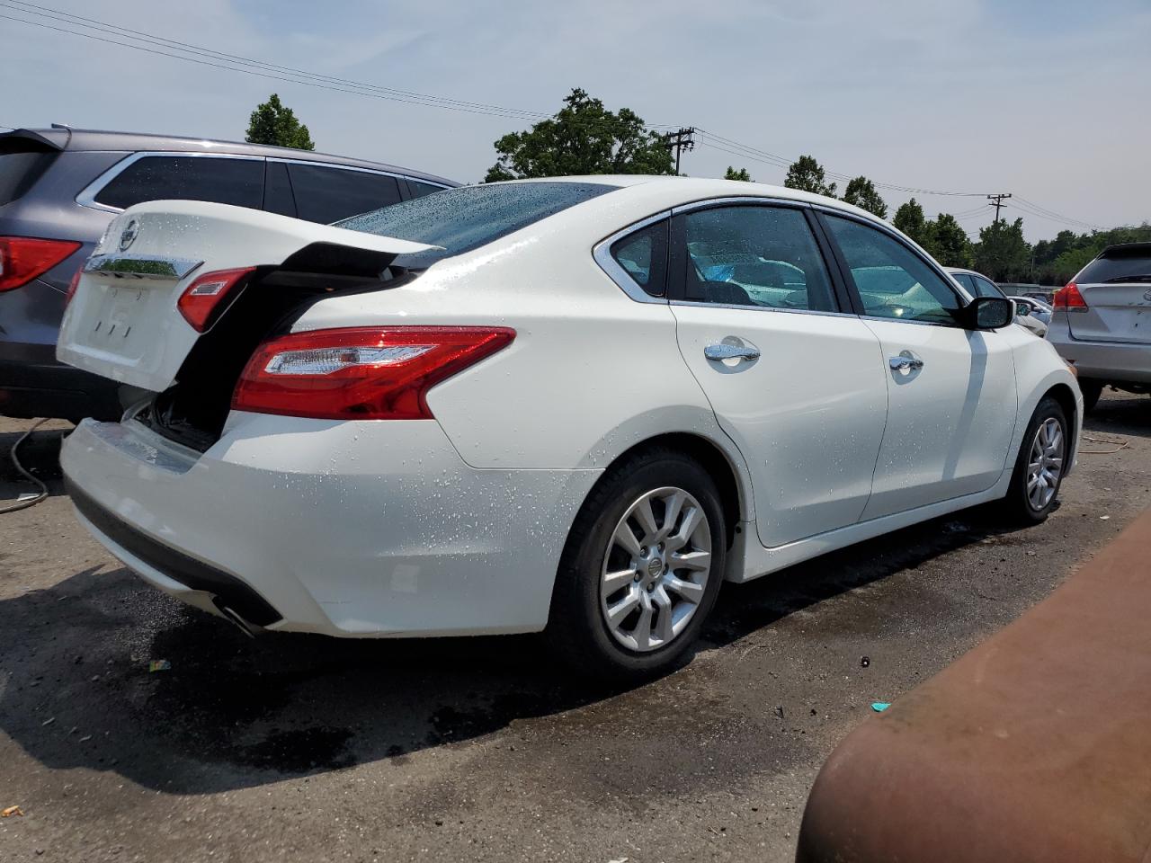 2016 Nissan Altima 2.5 vin: 1N4AL3AP1GN371955