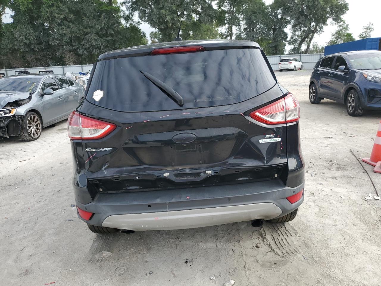 1FMCU0G95FUA82889 2015 Ford Escape Se