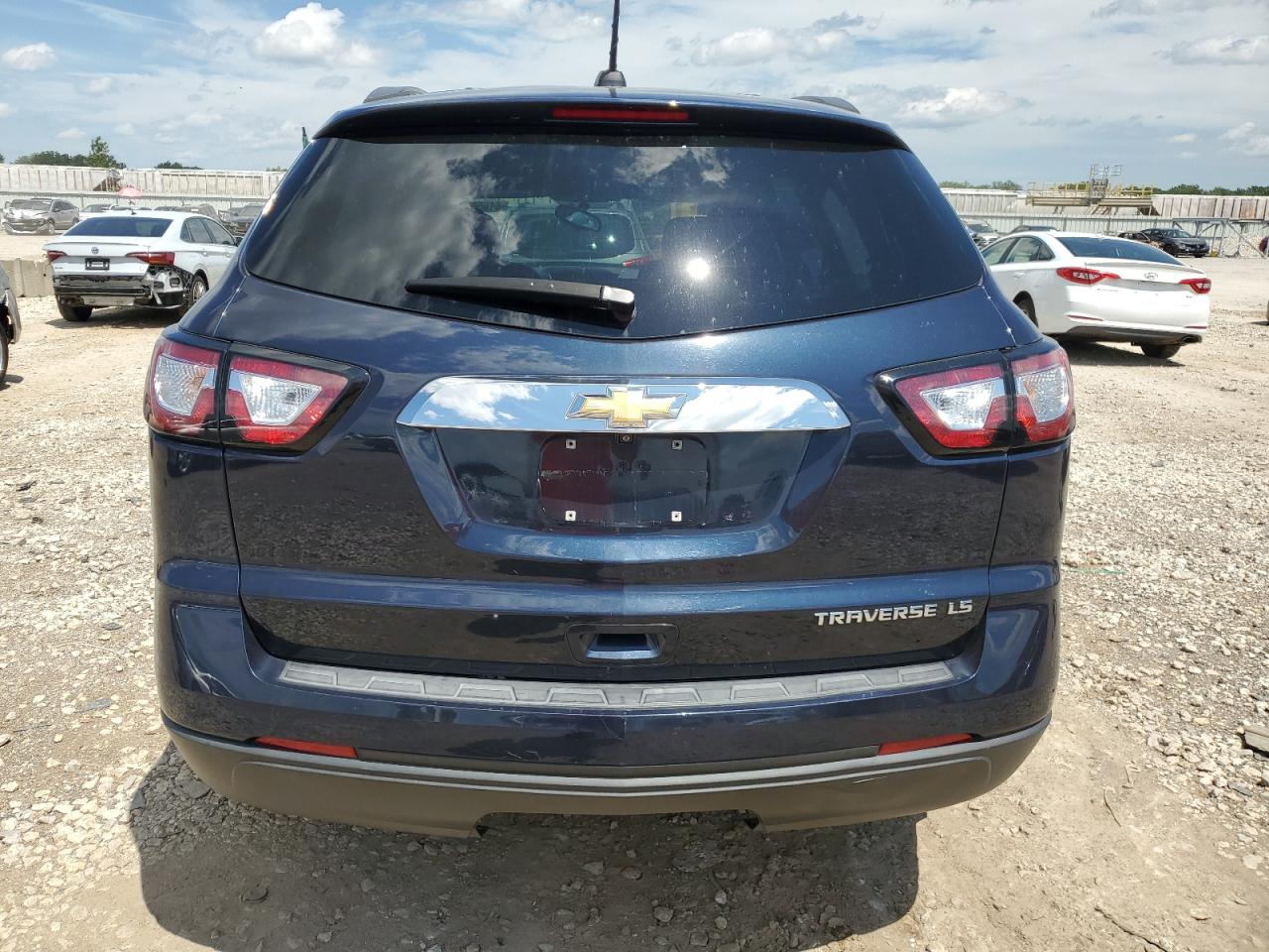 1GNKRFED4GJ247787 2016 Chevrolet Traverse Ls