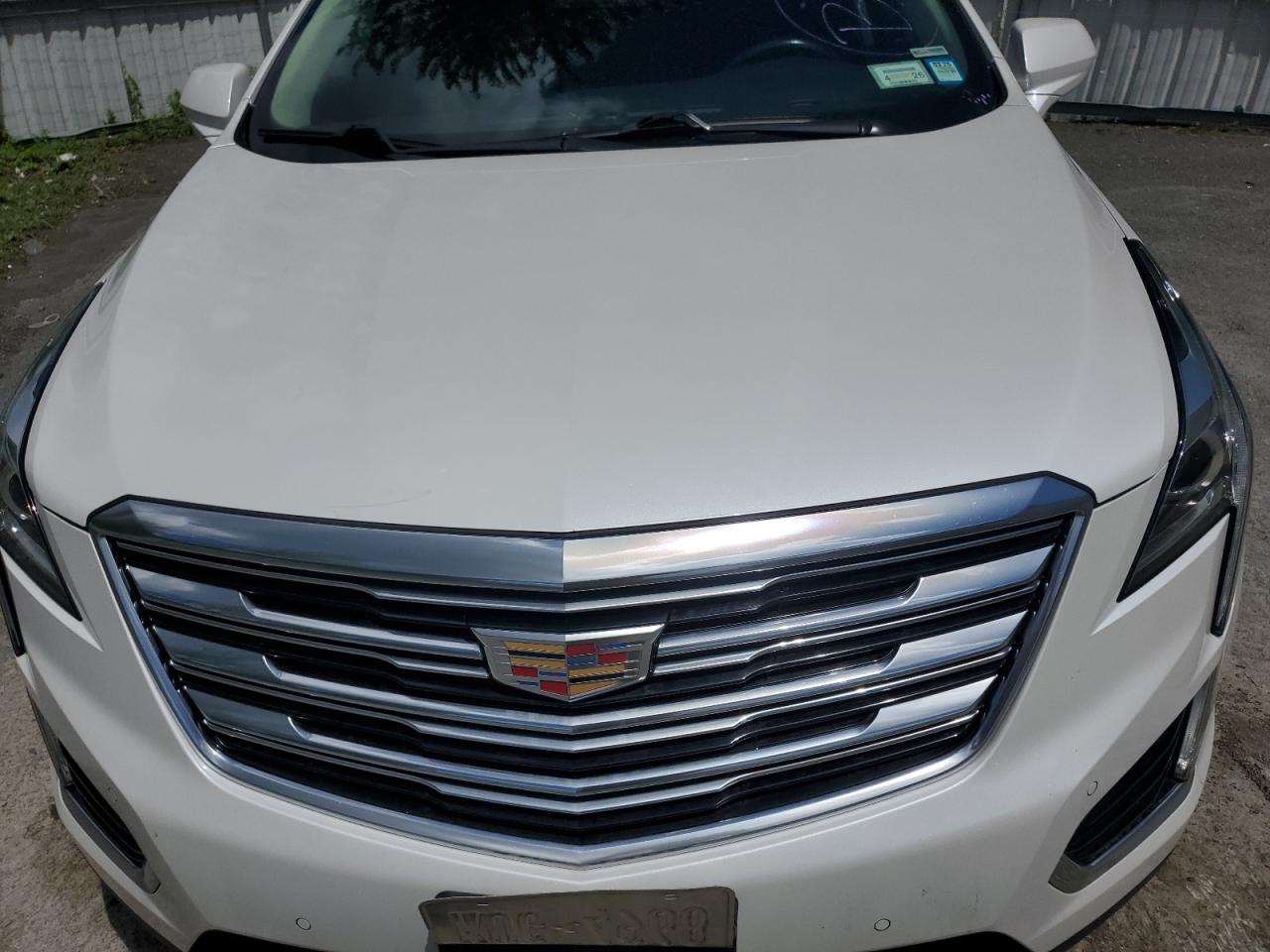1GYKNDRS1HZ134362 2017 Cadillac Xt5 Luxury