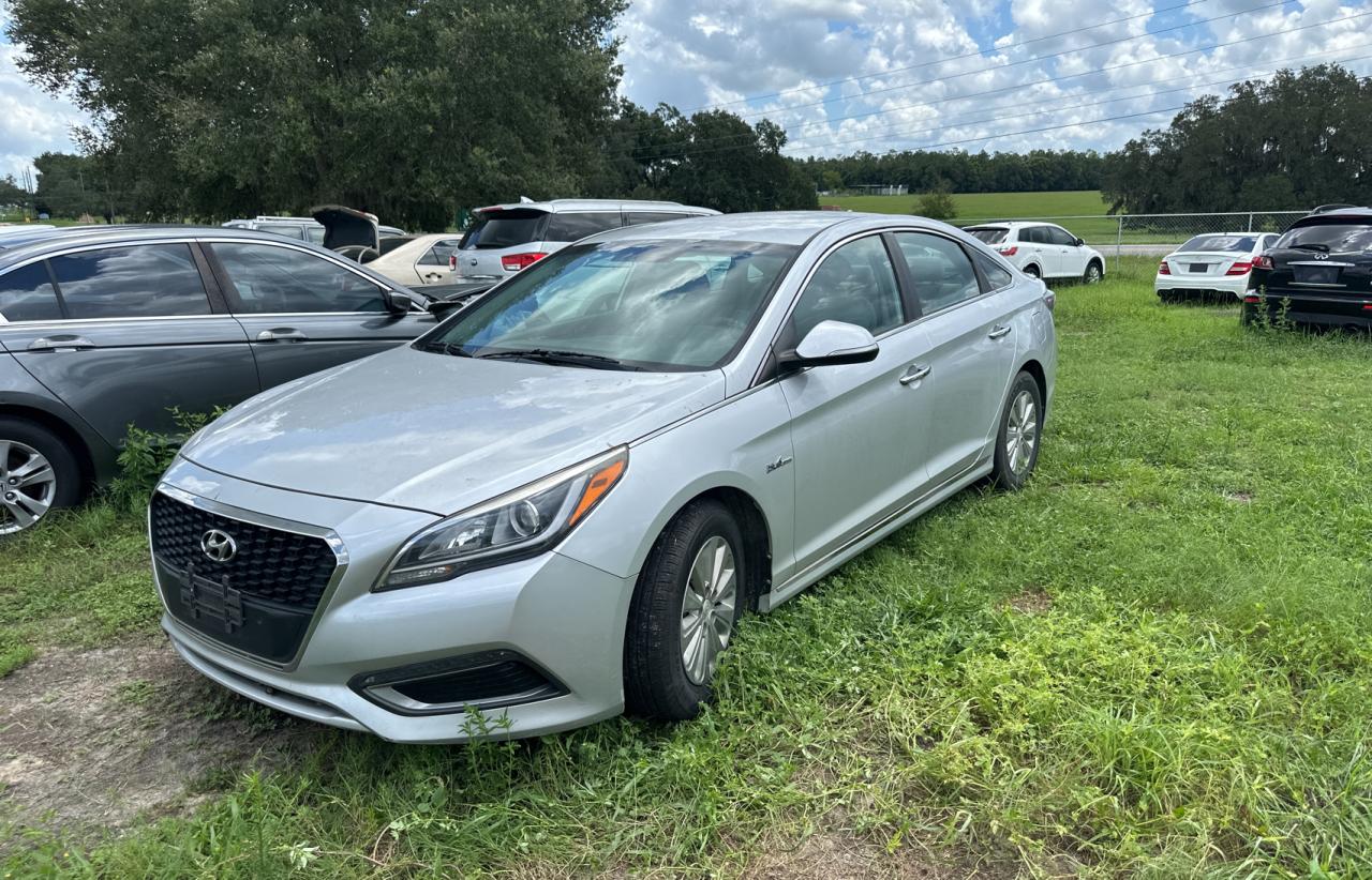 2016 Hyundai Sonata Hybrid vin: KMHE24L19GA008688