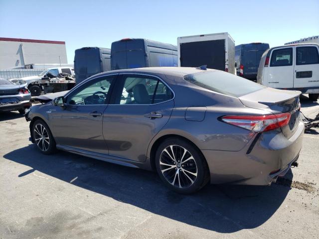 VIN 4T1B21HK6JU504976 2018 Toyota Camry, Hybrid no.2