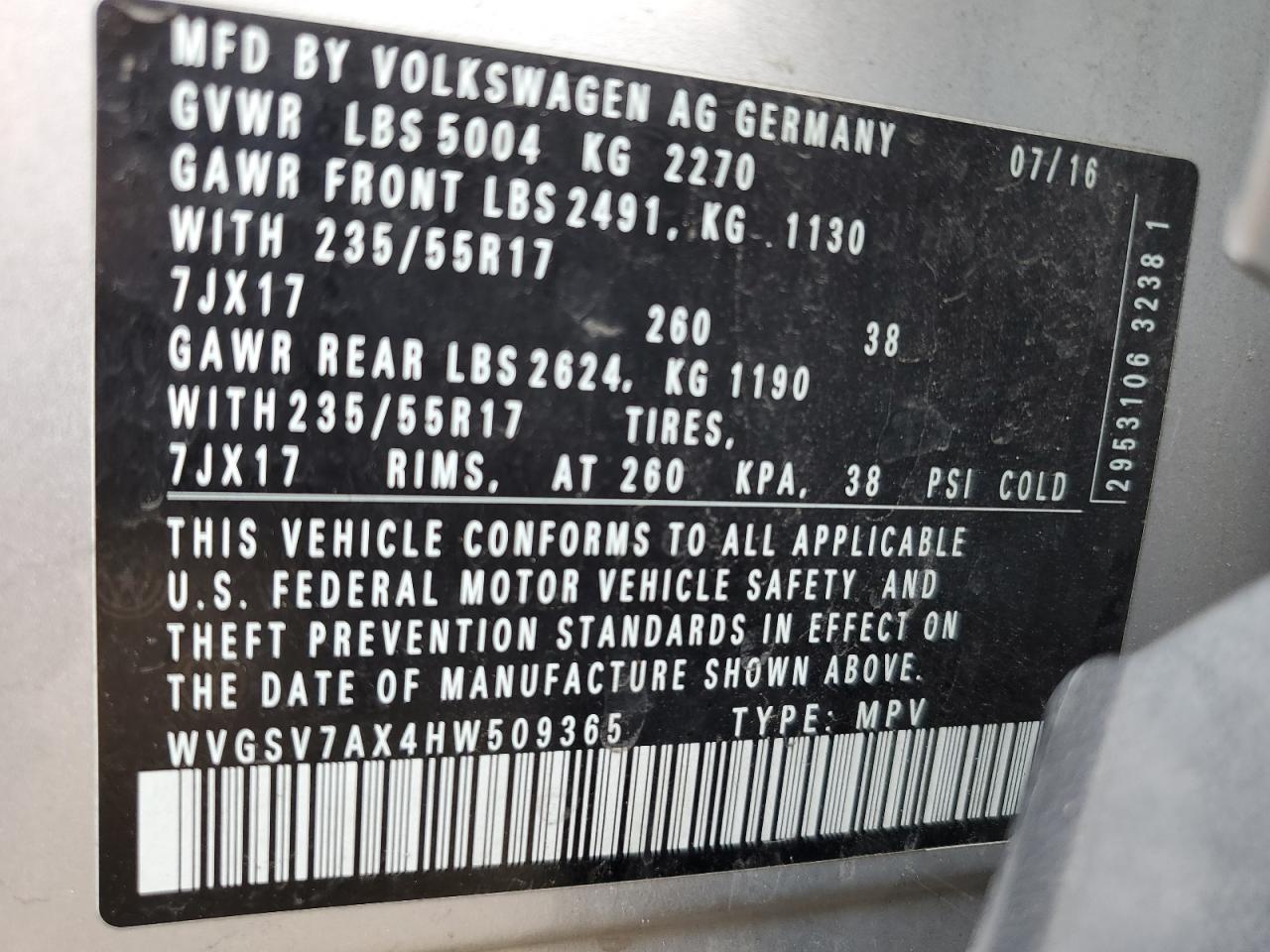 WVGSV7AX4HW509365 2017 Volkswagen Tiguan Wolfsburg