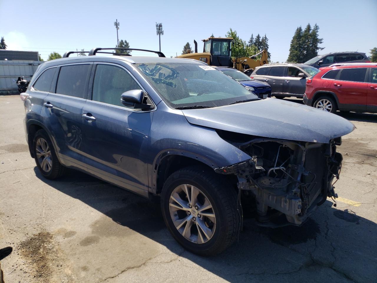 Lot #2759059163 2015 TOYOTA HIGHLANDER