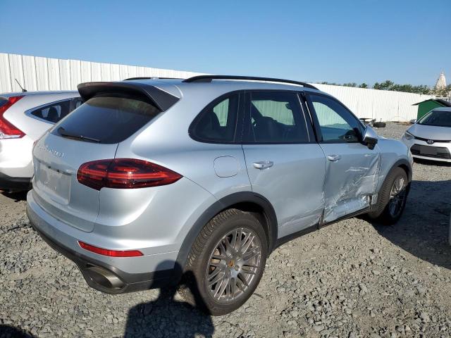 VIN WP1AA2A25HKA81282 2017 Porsche Cayenne no.3