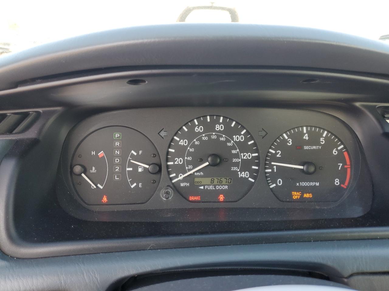 4T1BF28K0YU113617 2000 Toyota Camry Le