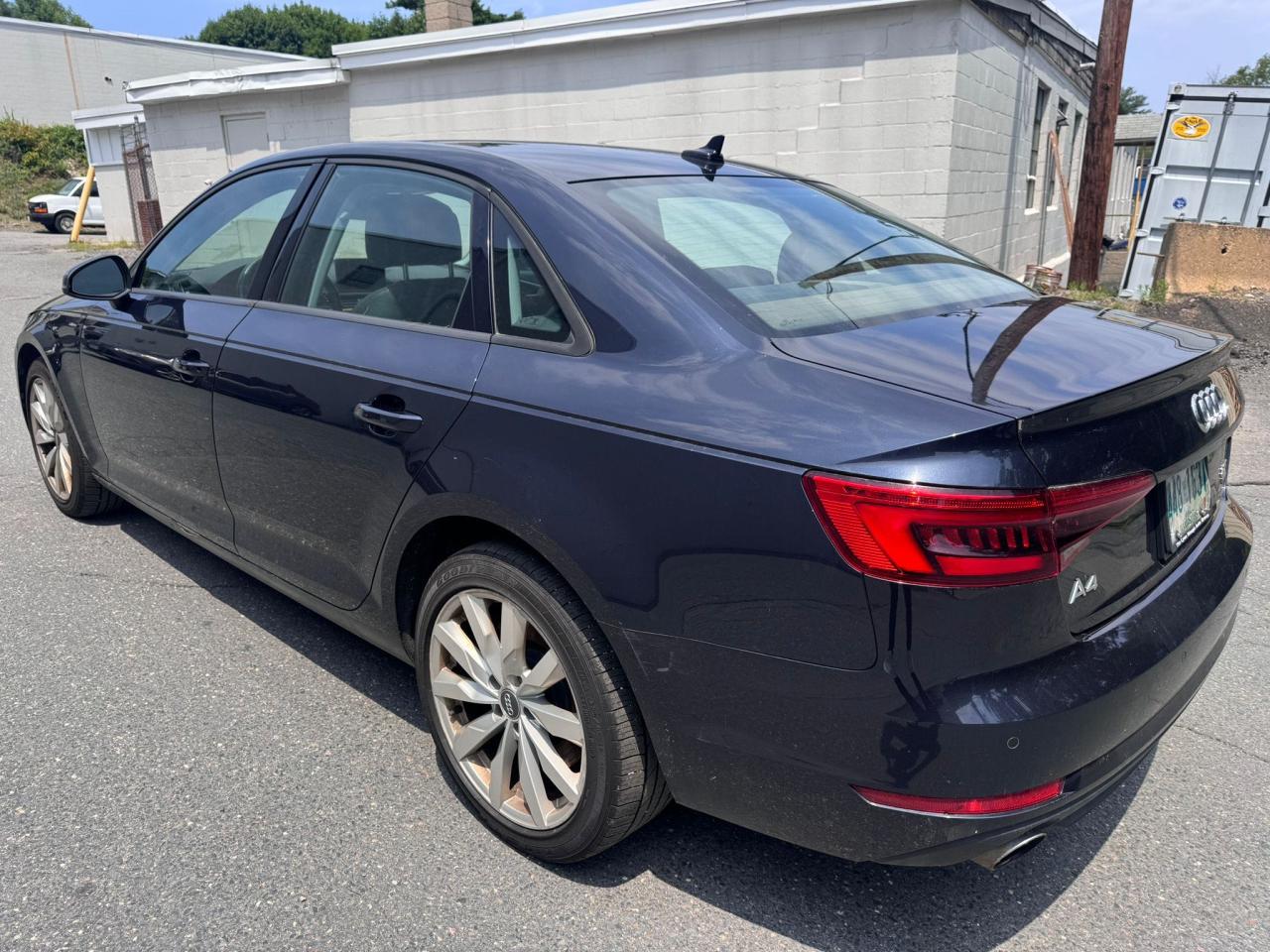 2017 Audi A4 Premium vin: WAUANAF49HN013038