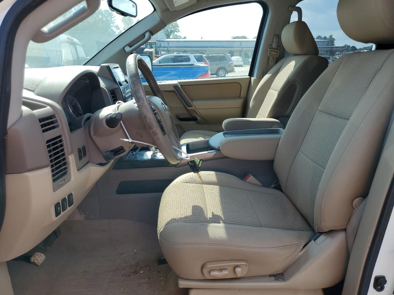 1N6BA0ED9DN305133 2013 Nissan Titan S