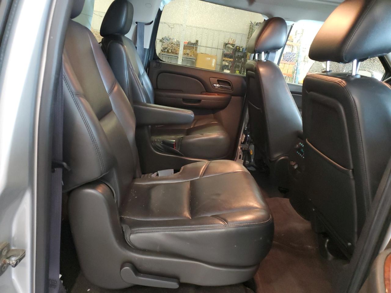 1GNSKKE79ER101777 2014 Chevrolet Suburban K1500 Ltz