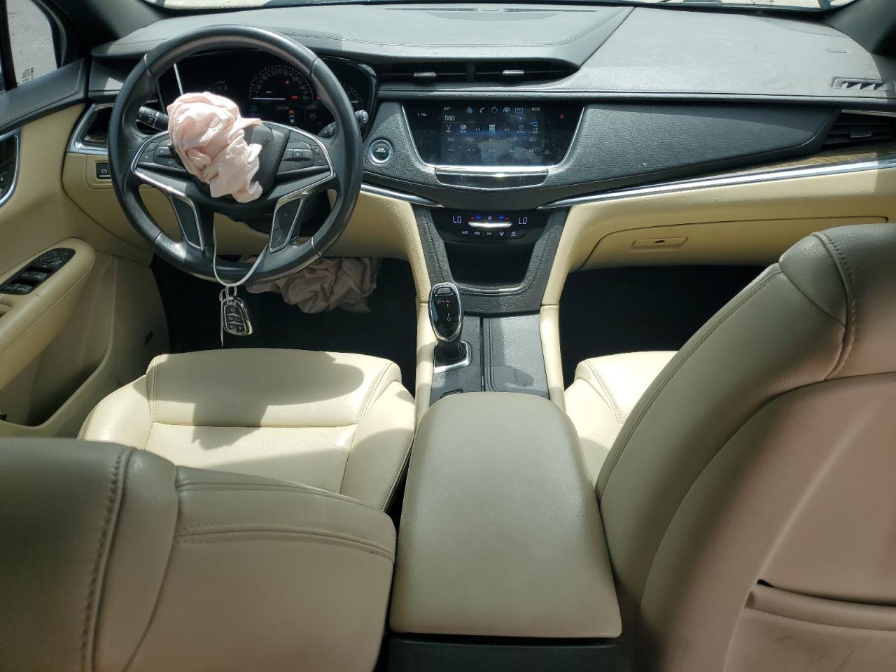 1GYKNARSXJZ240121 2018 Cadillac Xt5