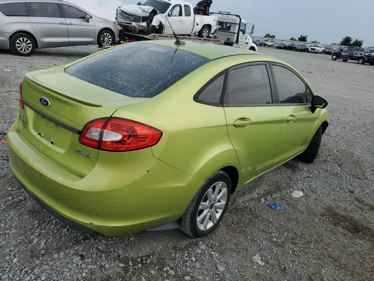 Lot #2824206455 2011 FORD FIESTA SE