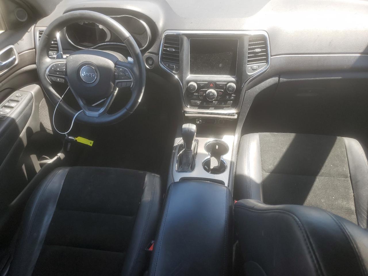 1C4RJFAG0HC929666 2017 Jeep Grand Cherokee Laredo