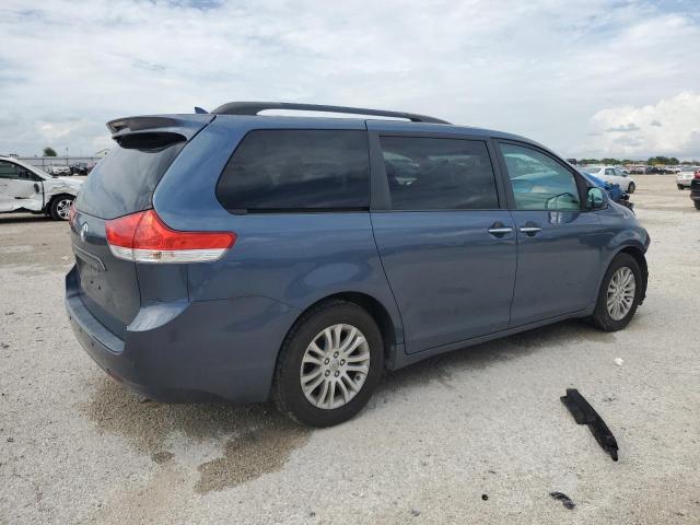 VIN 5TDYK3DC7ES435959 2014 Toyota Sienna, Xle no.3