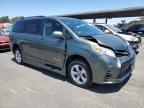 TOYOTA SIENNA LE photo