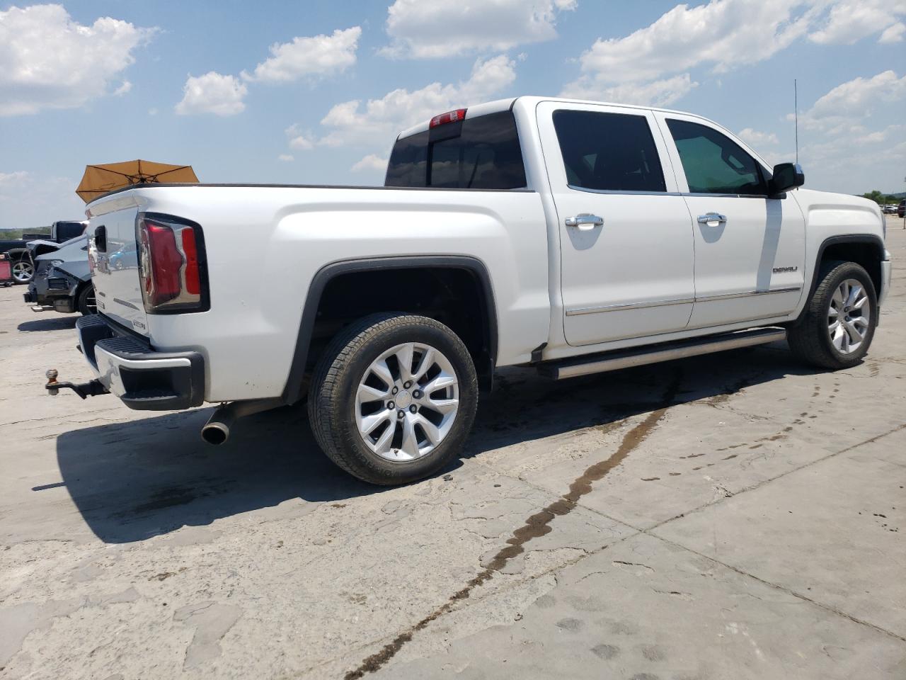 2017 GMC Sierra K1500 Denali vin: 3GTU2PEJ7HG422019