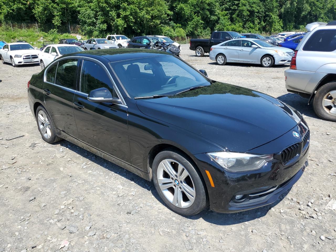 2017 BMW 330 Xi vin: WBA8D9G36HNU63025