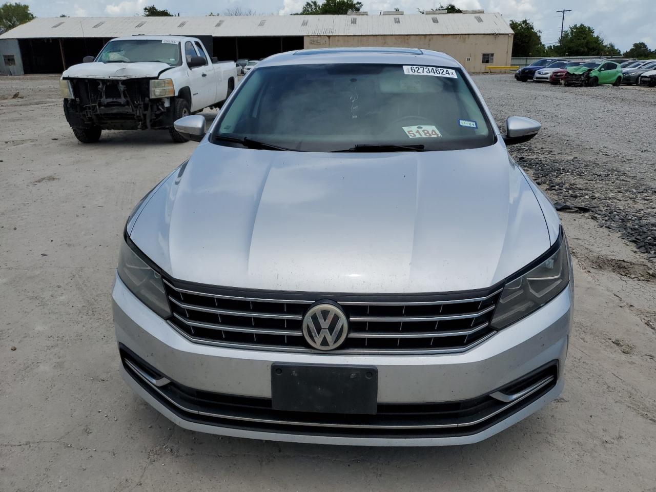 2016 Volkswagen Passat Se vin: 1VWBS7A31GC008022