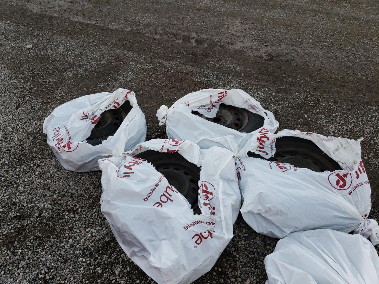 2HGEJ6651XH900664 1999 Honda Civic Lx