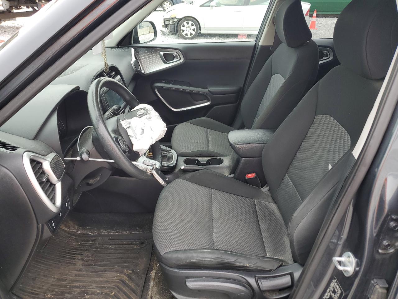 KNDJ23AU6L7005927 2020 Kia Soul Lx